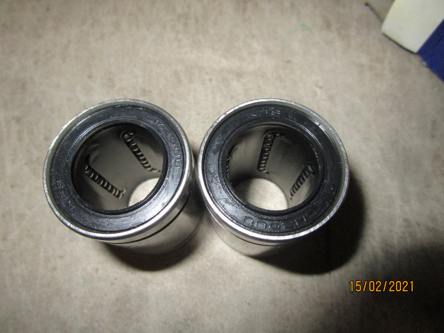 ���������  LM20UU ��� MDZ565B