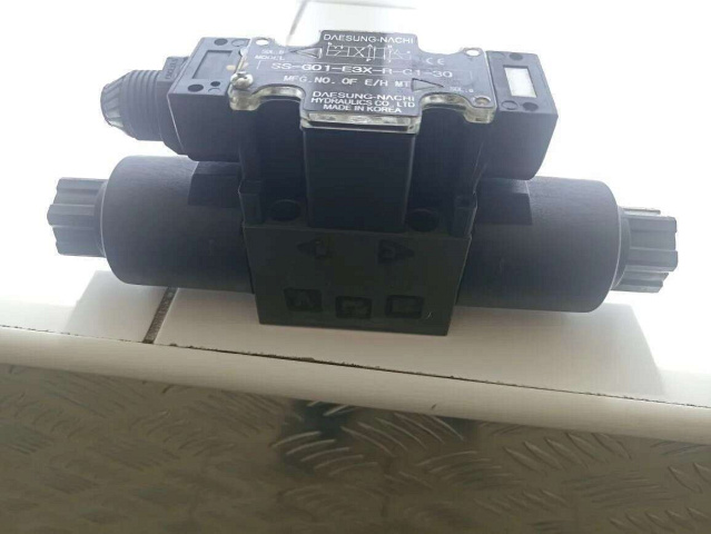 ������������������� ���������������� SS-G01-E3X-R-C1-30